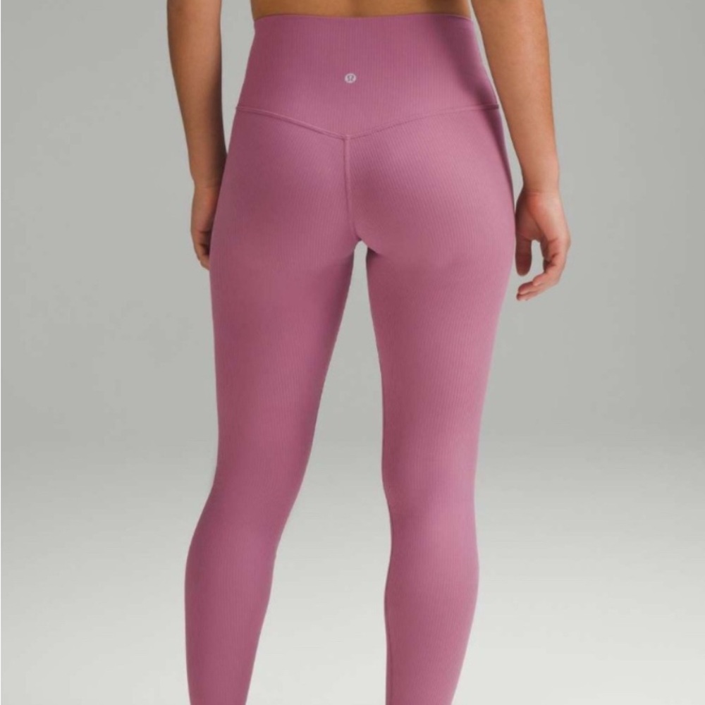 Lululemon Align Ribbed High-Rise Pant 25"
Velvet Dust